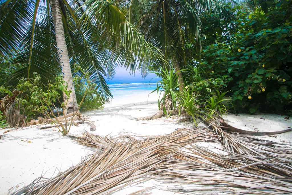 Maldives Seashine Hotel Huraa Exterior photo